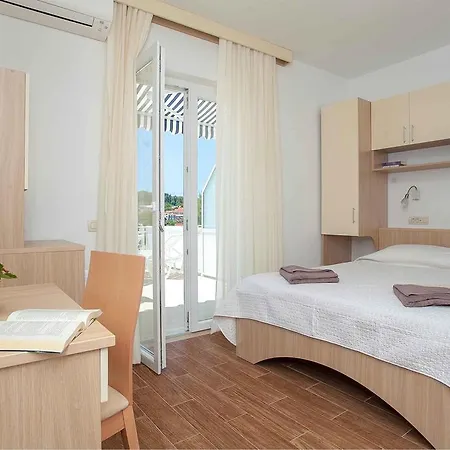 Apartment Lovric *