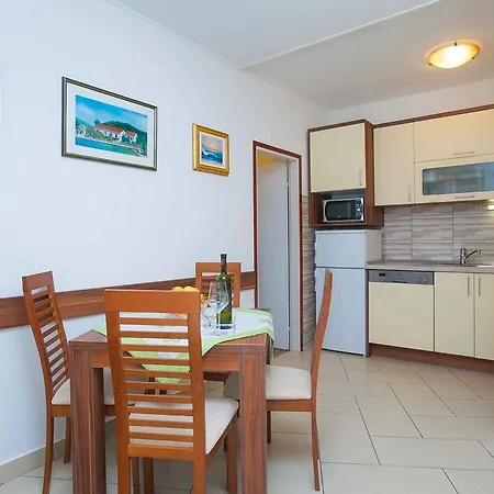 Apartman Lovric Lumbarda