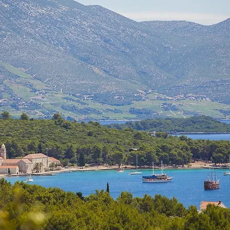 Lovric * 룸바르다